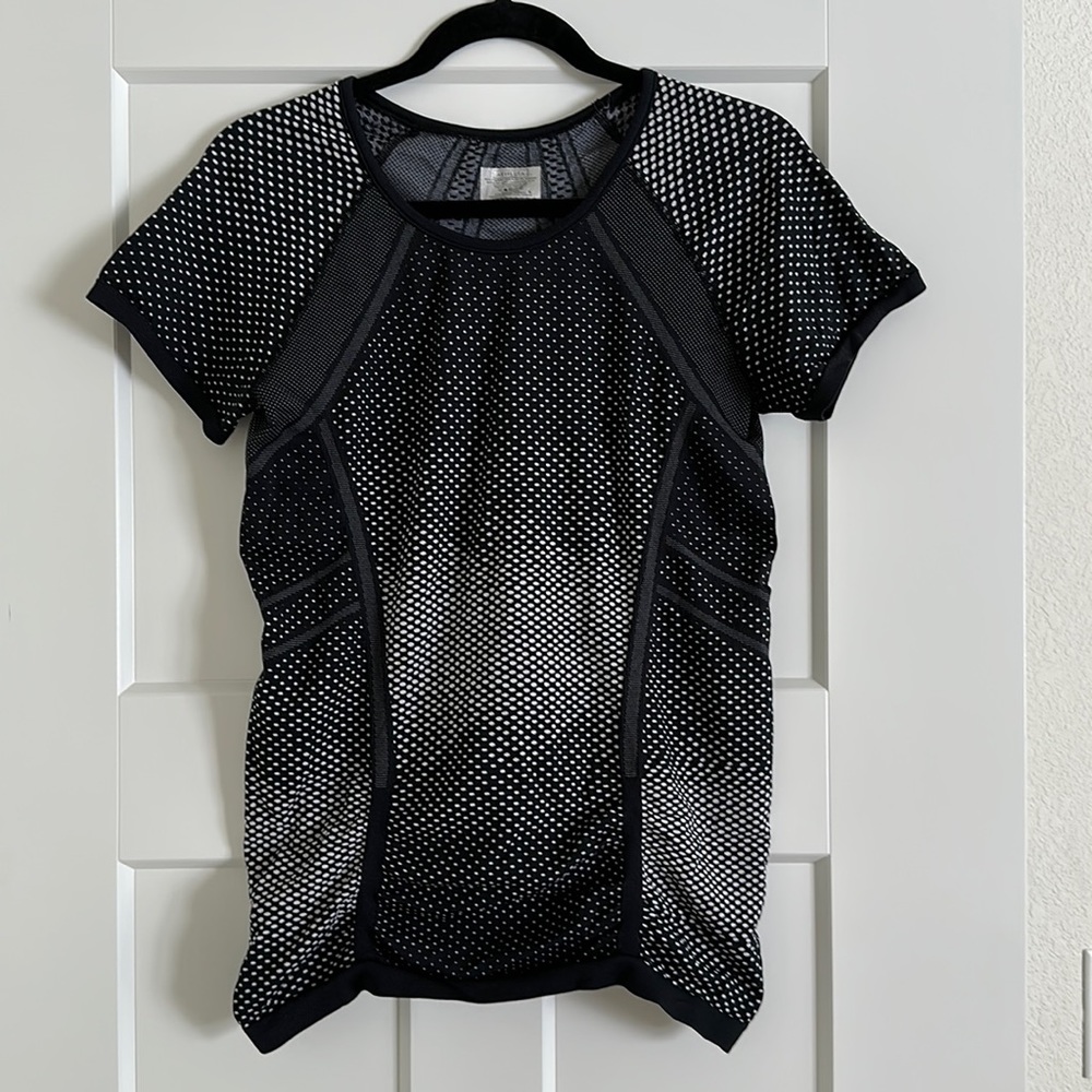 Athleta top